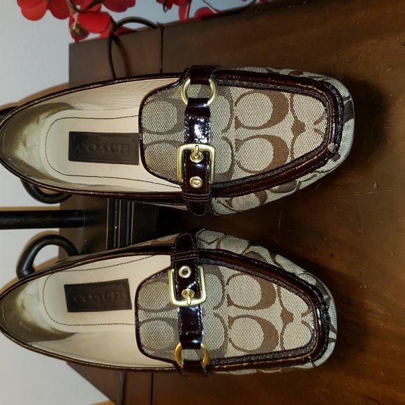 COACH SIGNATURE LOGO STACIES DRIVING LOAFERS Size 9M - Picture 2 of 8